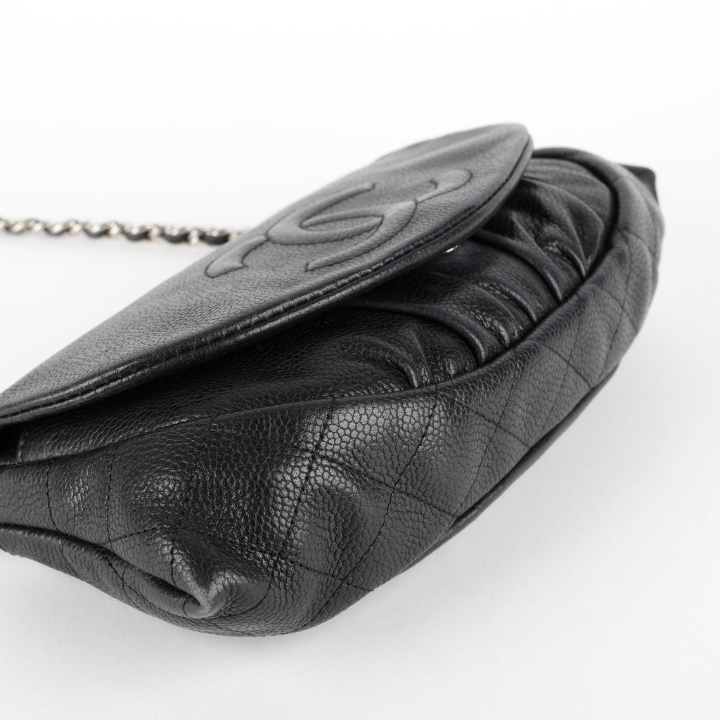 Half Moon Wallet On Chain, Black Caviar