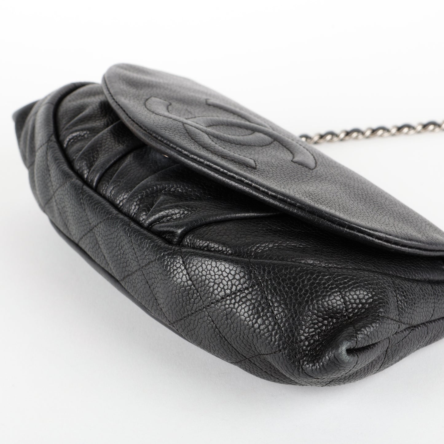 Half Moon Wallet On Chain, Black Caviar