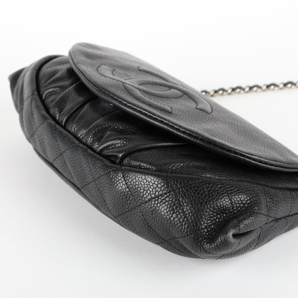Half Moon Wallet On Chain, Black Caviar