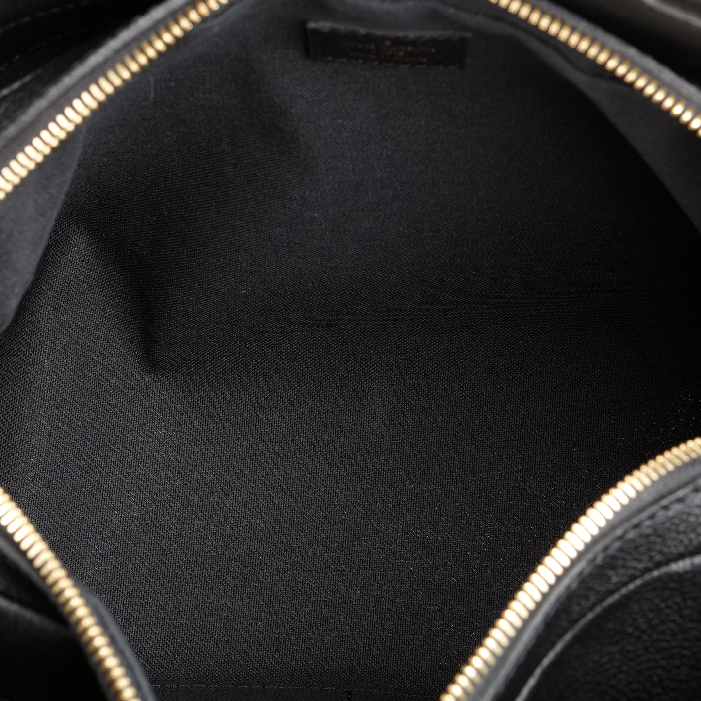 Vosgess MM, Whipstitch Black Empreinte