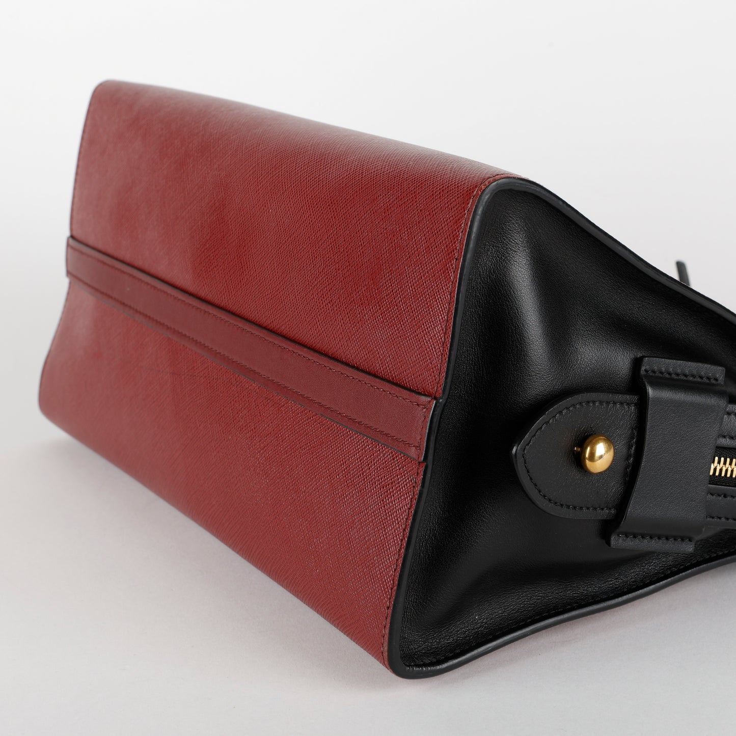 Esplande, Black/Red (missing strap)