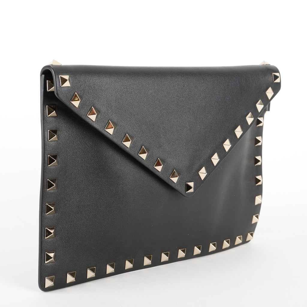 Medium Rockstud Envelope Flat Wristlet Pouch, Black
