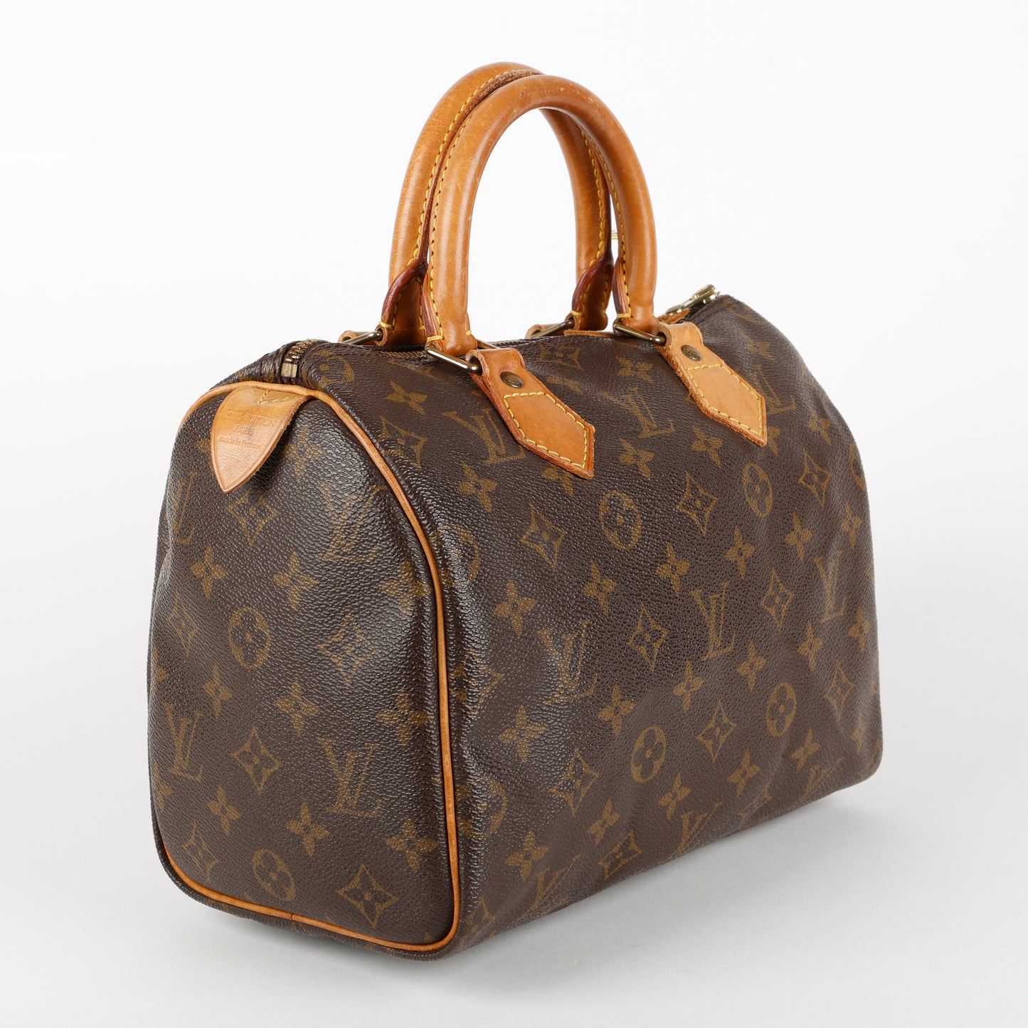 Speedy 25, Monogram