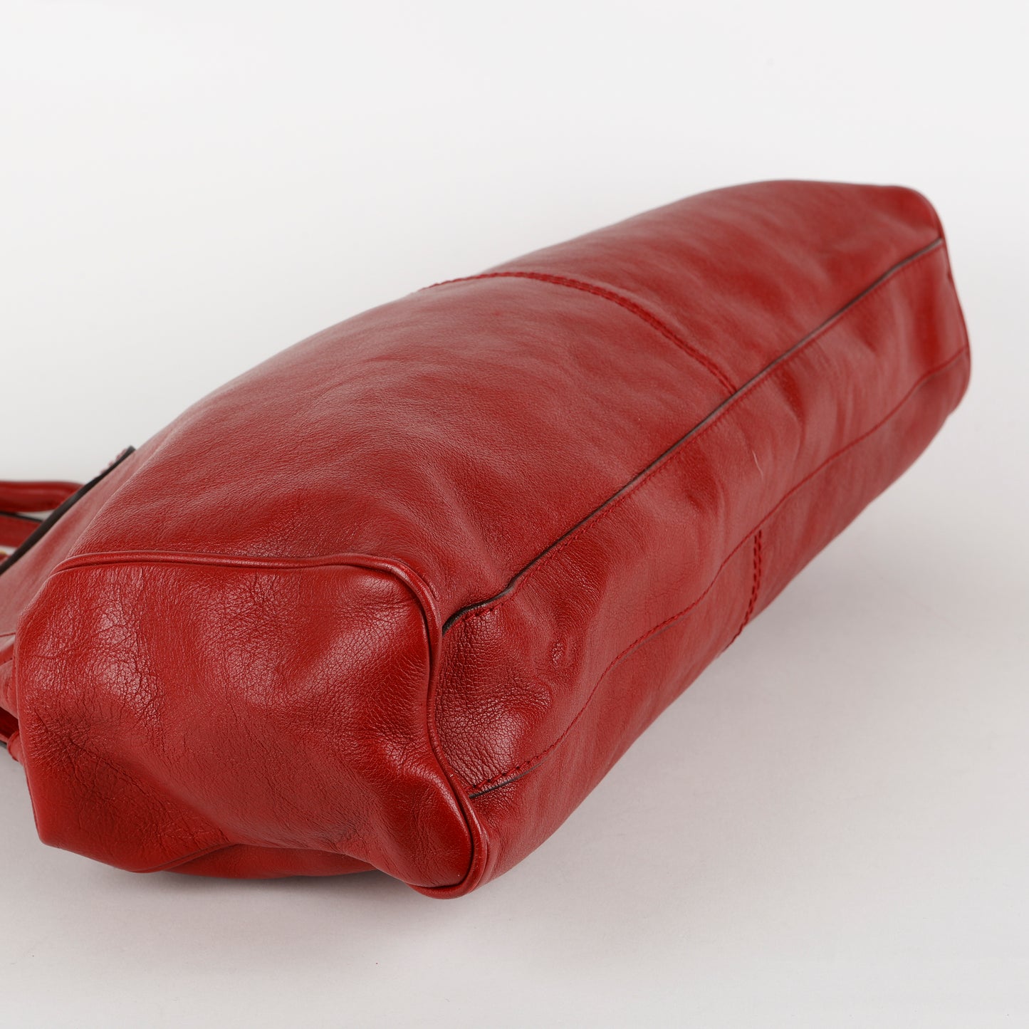 Medium Re(Belle) Top Handle, Red