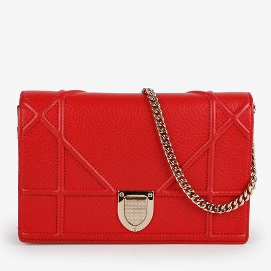 Diorama Wallet on Chain, Red Grained Calfskin