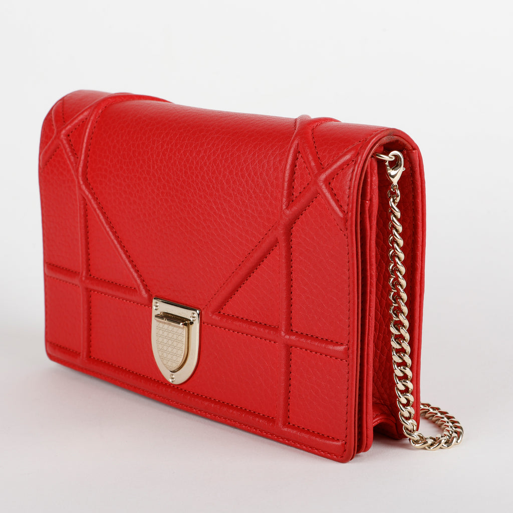 Diorama Wallet on Chain, Red Grained Calfskin