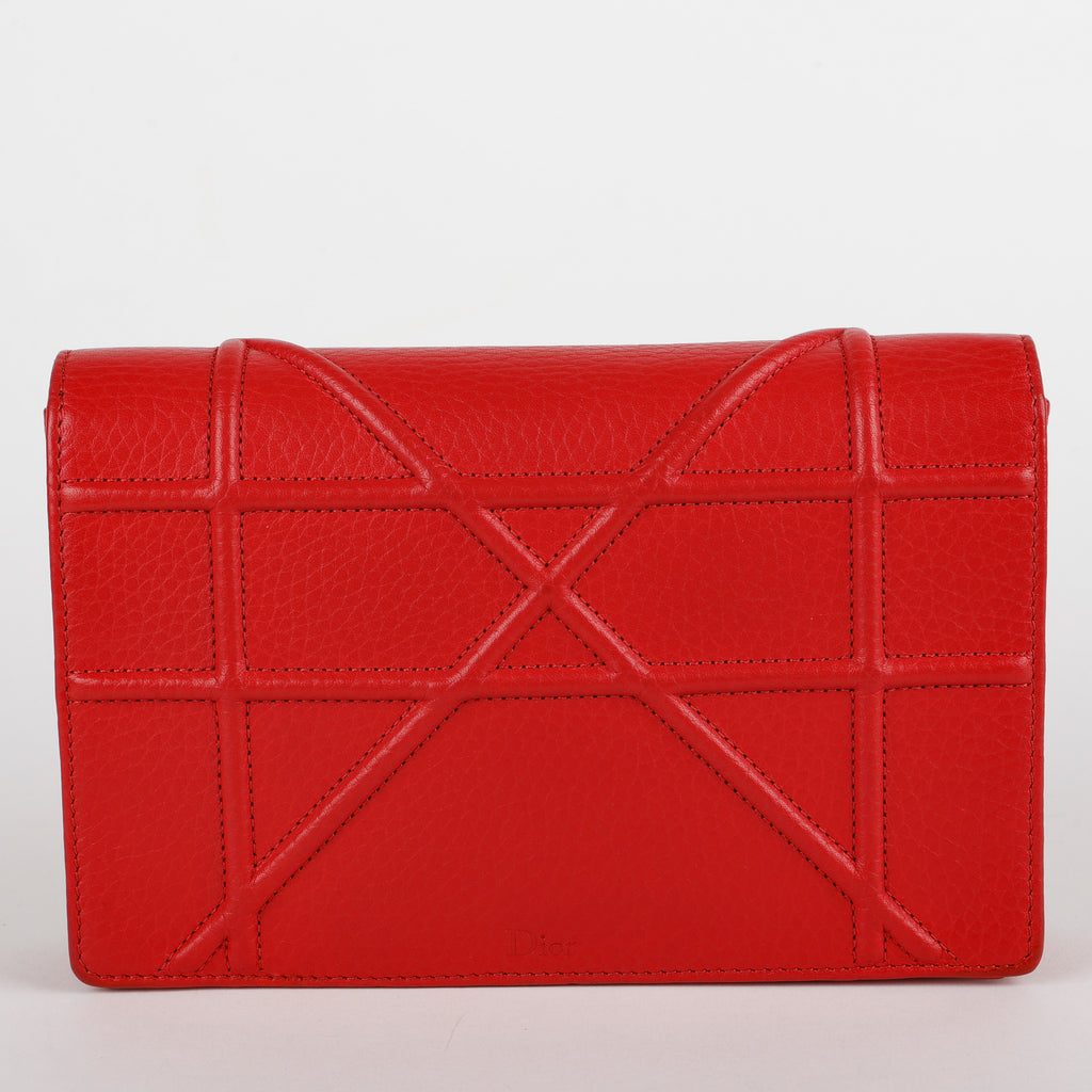 Diorama Wallet on Chain, Red Grained Calfskin