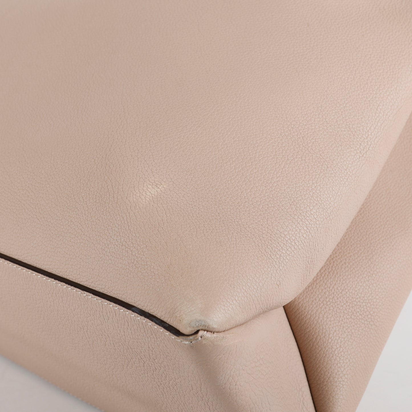 LockMe Shopper, Greige Grained Calfskin