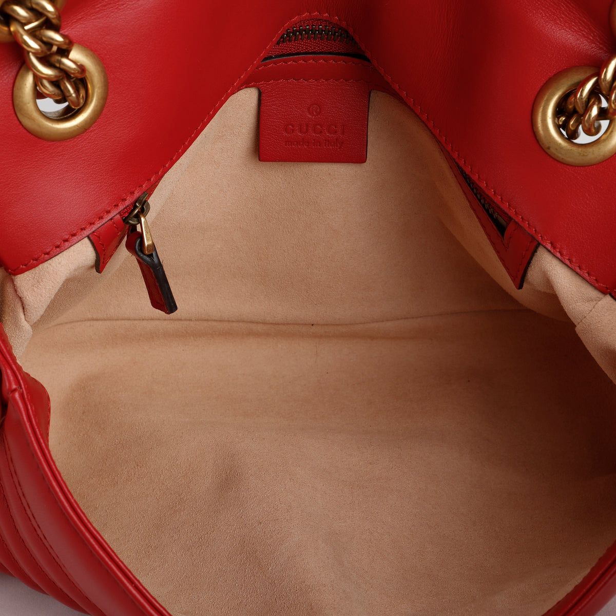 Medium GG Marmont Flap Bag, Red
