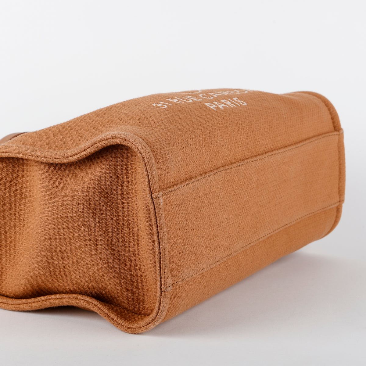 Small Tweed Deauville, Camel/Cream 6667
