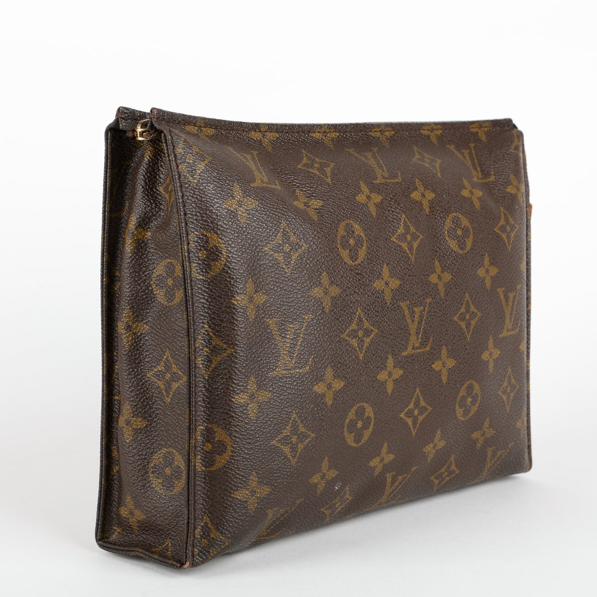 Toiletry 26, Monogram