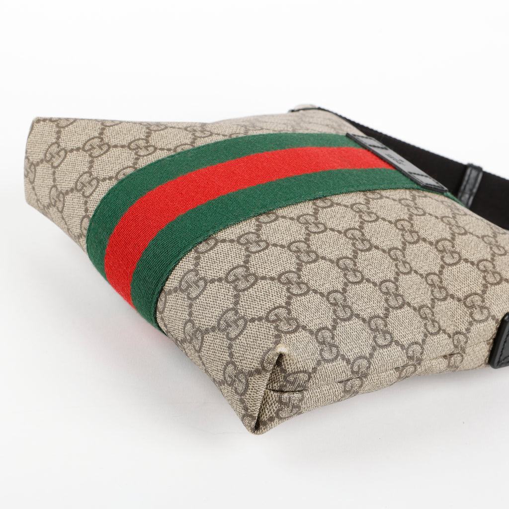 Medium Supreme Web Messenger, Canvas/Black
