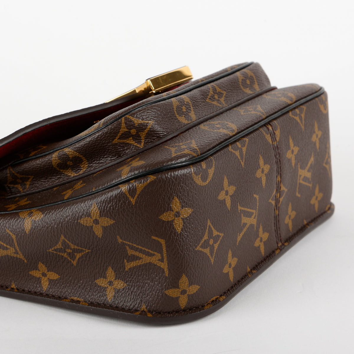 Passy, Monogram