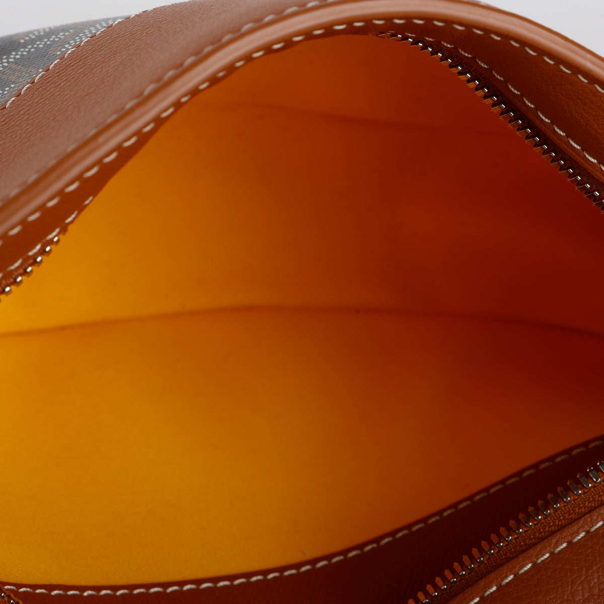 Hirondelle Pouch Bag, Brown
