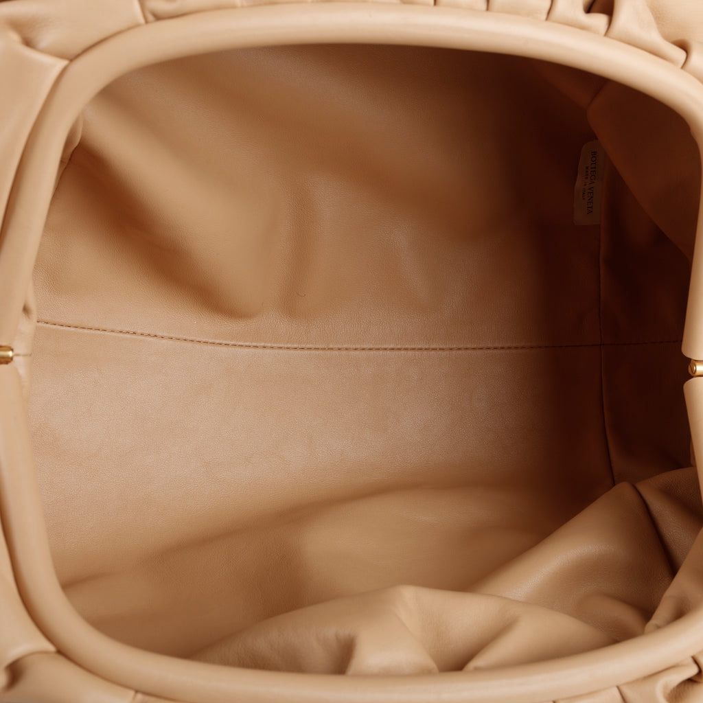The Pouch, Almond