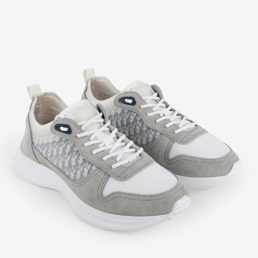 B25 Runner Sneaker, Oblique (Size 40)
