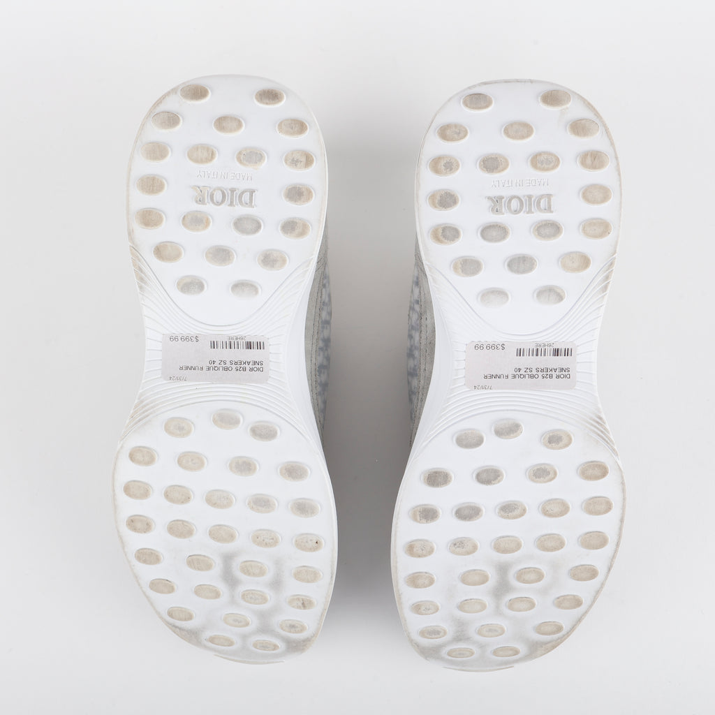 B25 Runner Sneaker, Oblique (Size 40)