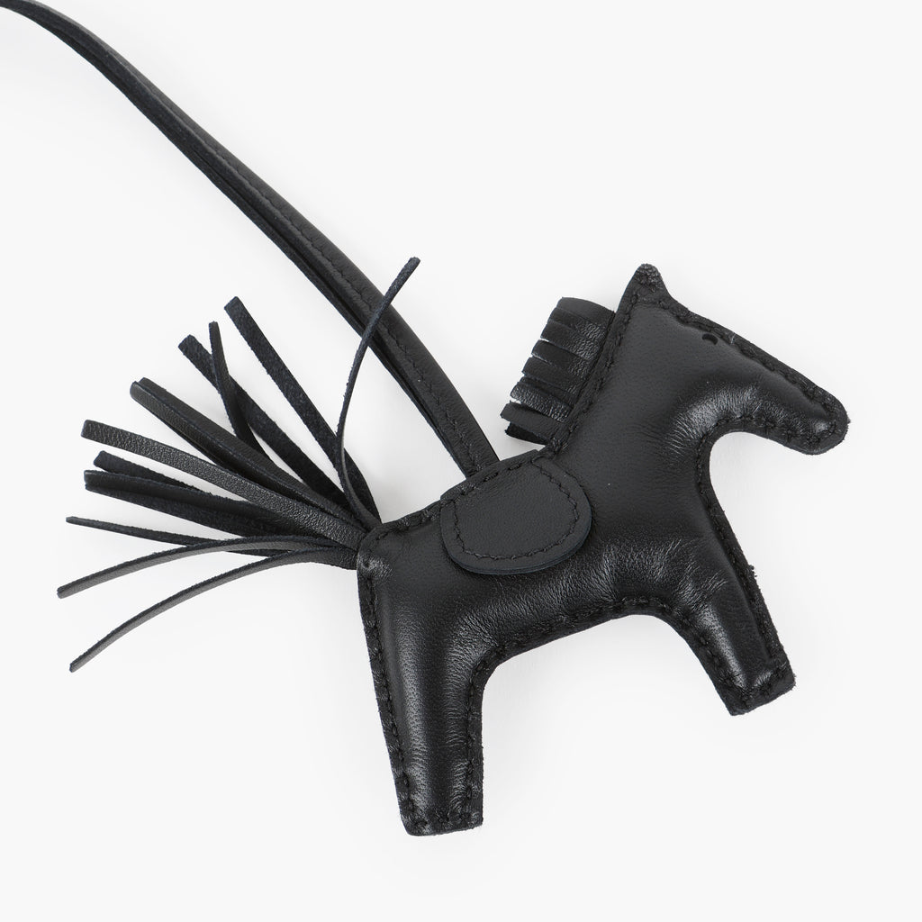 Rodeo PM, Noir (2025)