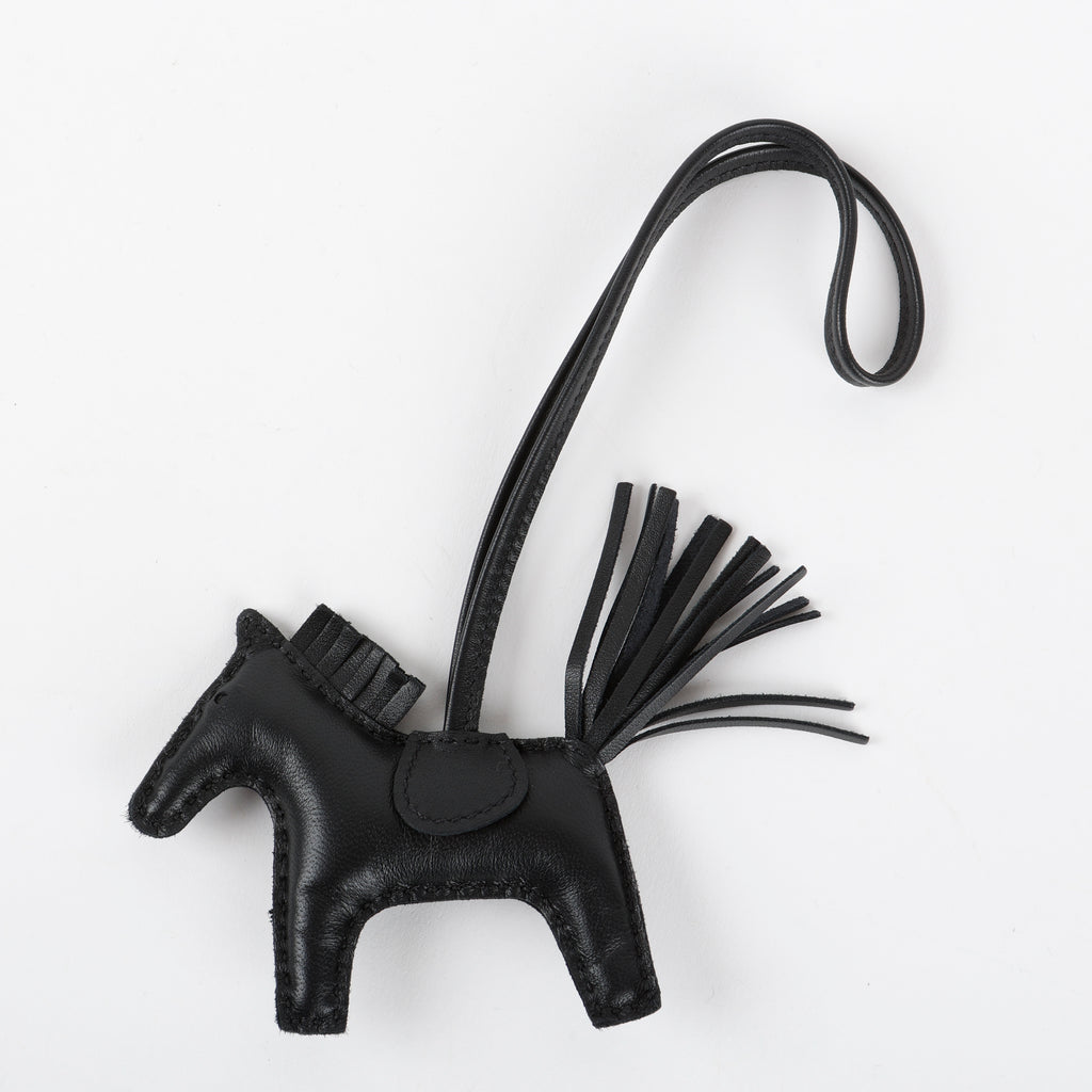 Rodeo PM, Noir (2025)
