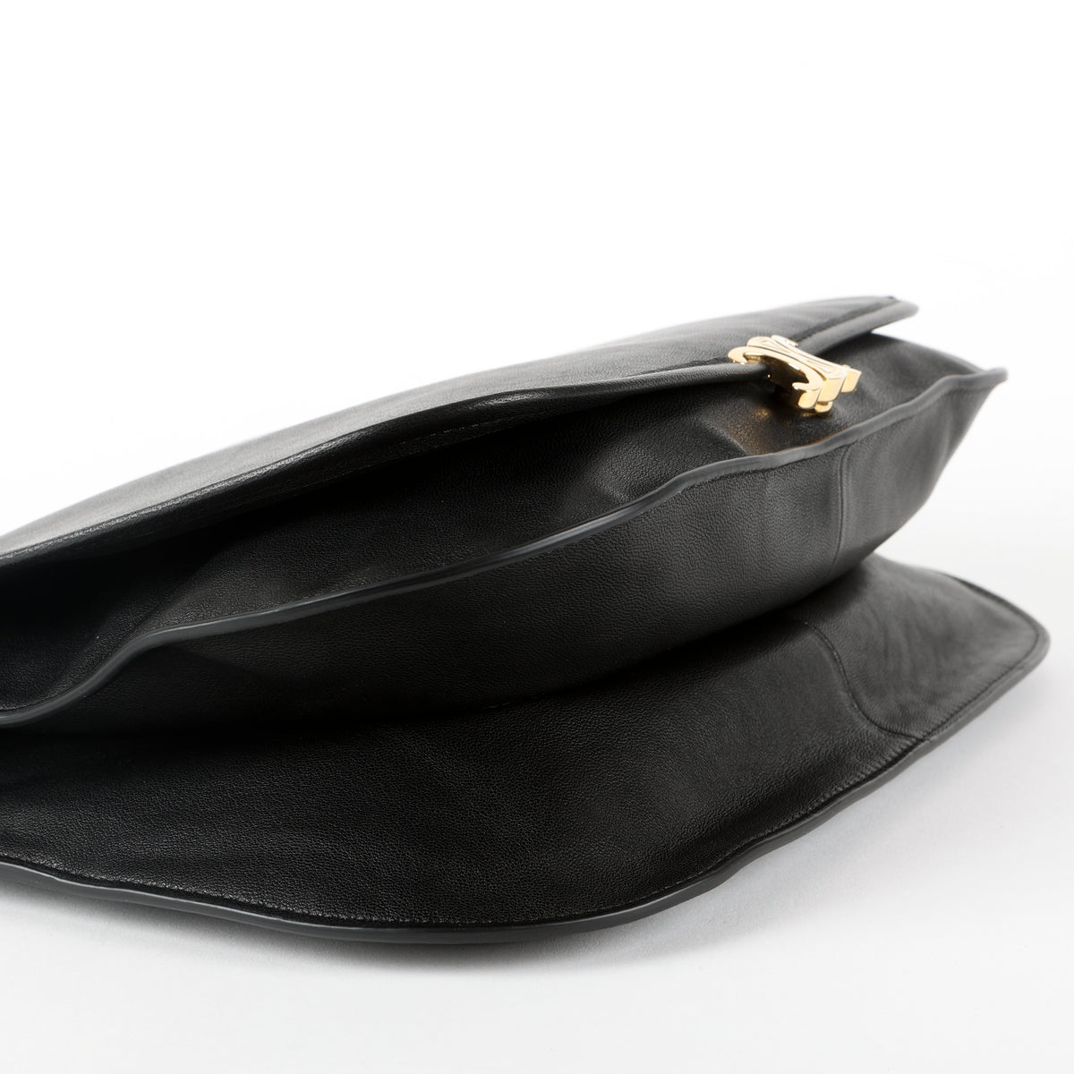 Soft Triomphe Besace, Black Supple Lambskin