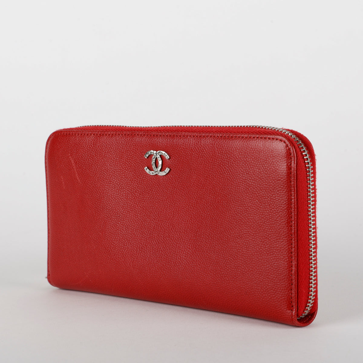 CC Zip Around, Red Caviar