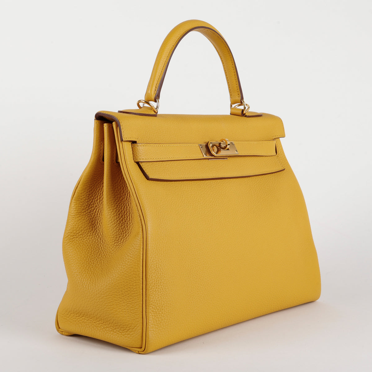 Kelly 32, Jaune Ambre Clemence Gold Hardware (C Stamp 2018)