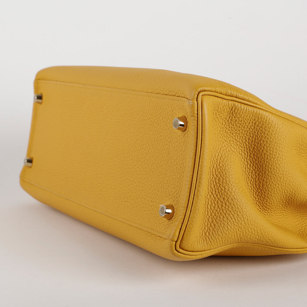 Kelly 32, Jaune Ambre Clemence Gold Hardware (C Stamp 2018)