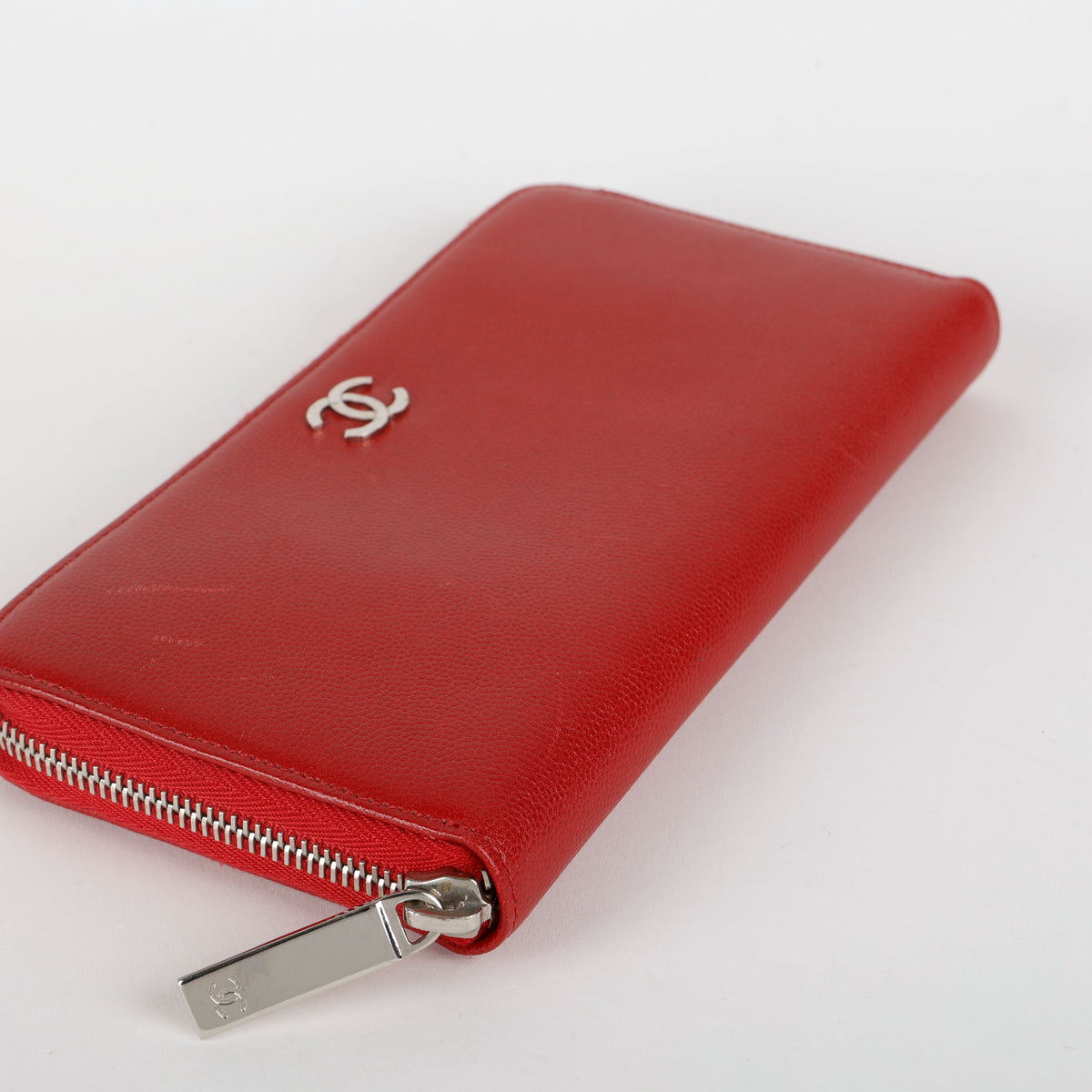 CC Zip Around, Red Caviar
