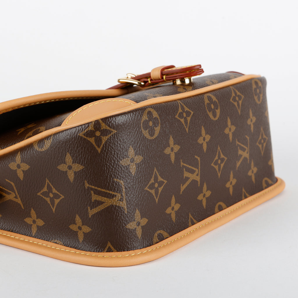 Diane, Monogram Black