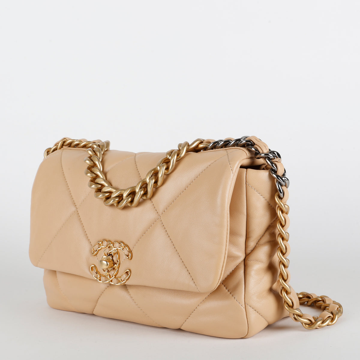 Medium 19, Beige Lambskin