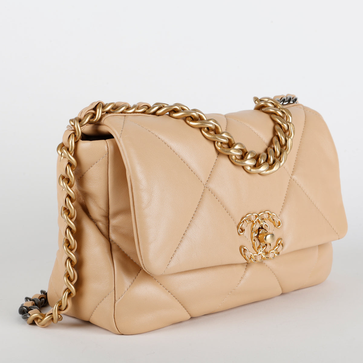 Medium 19, Beige Lambskin