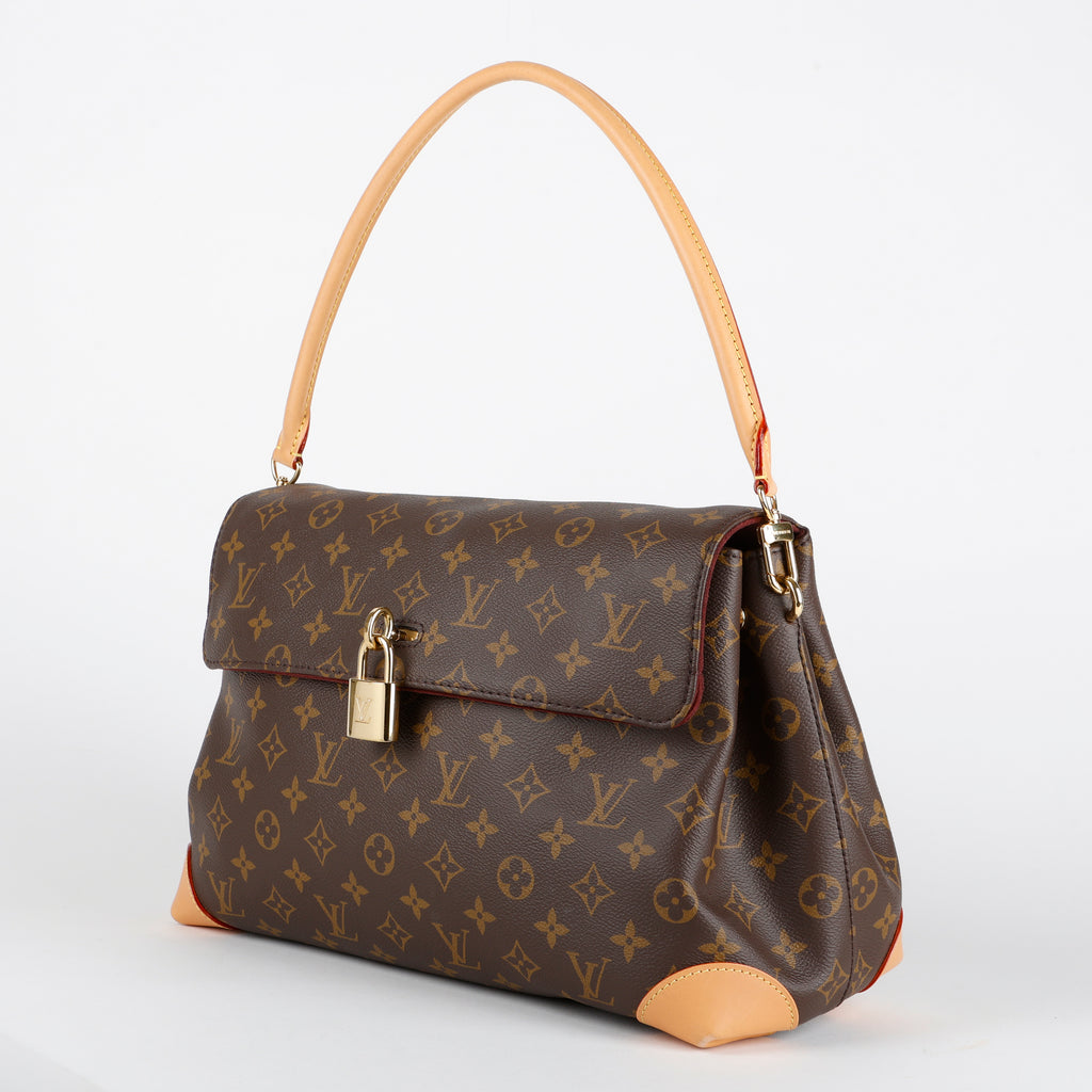 Hide Away MM, Monogram