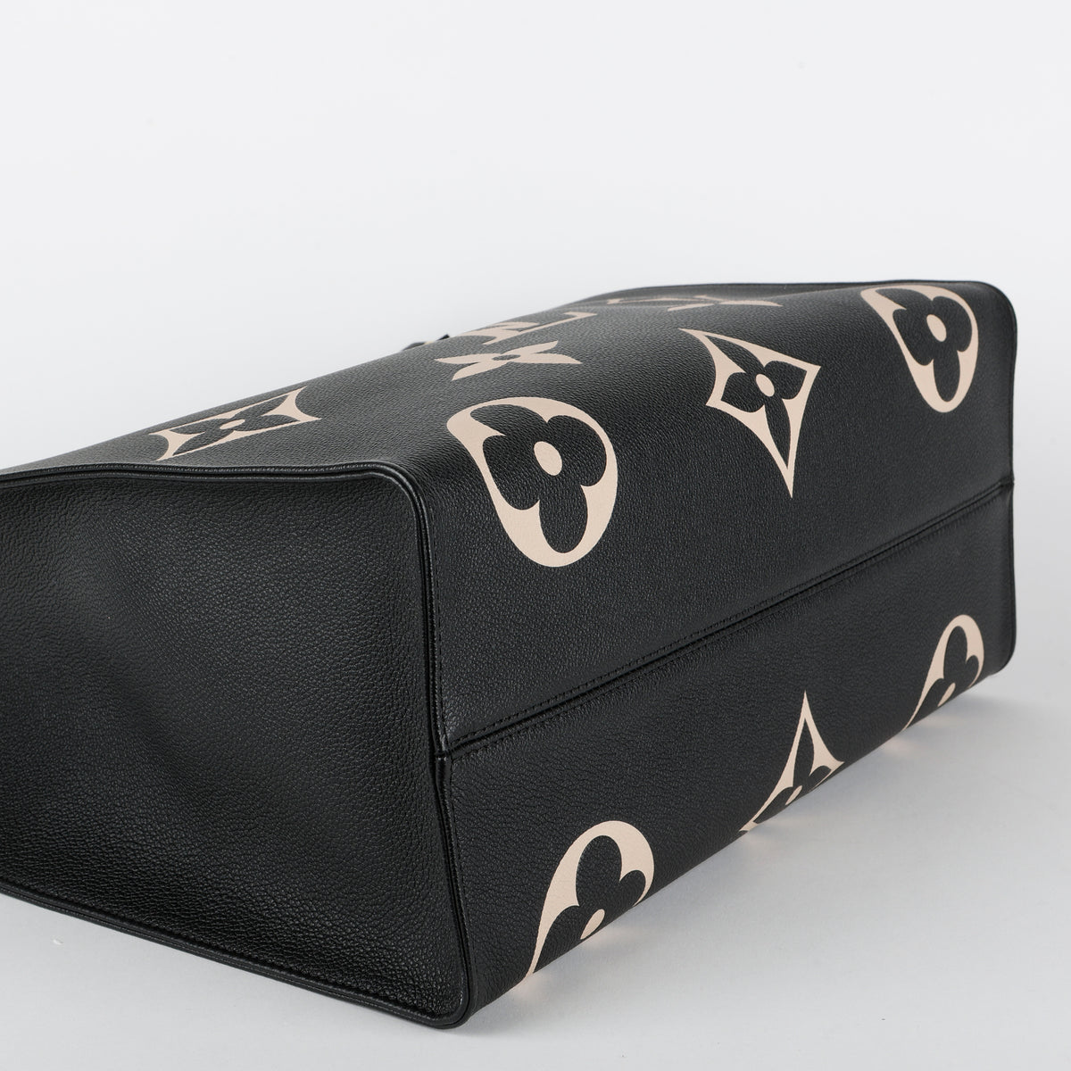 OnTheGo GM, Black Cream Bicolor Empreinte