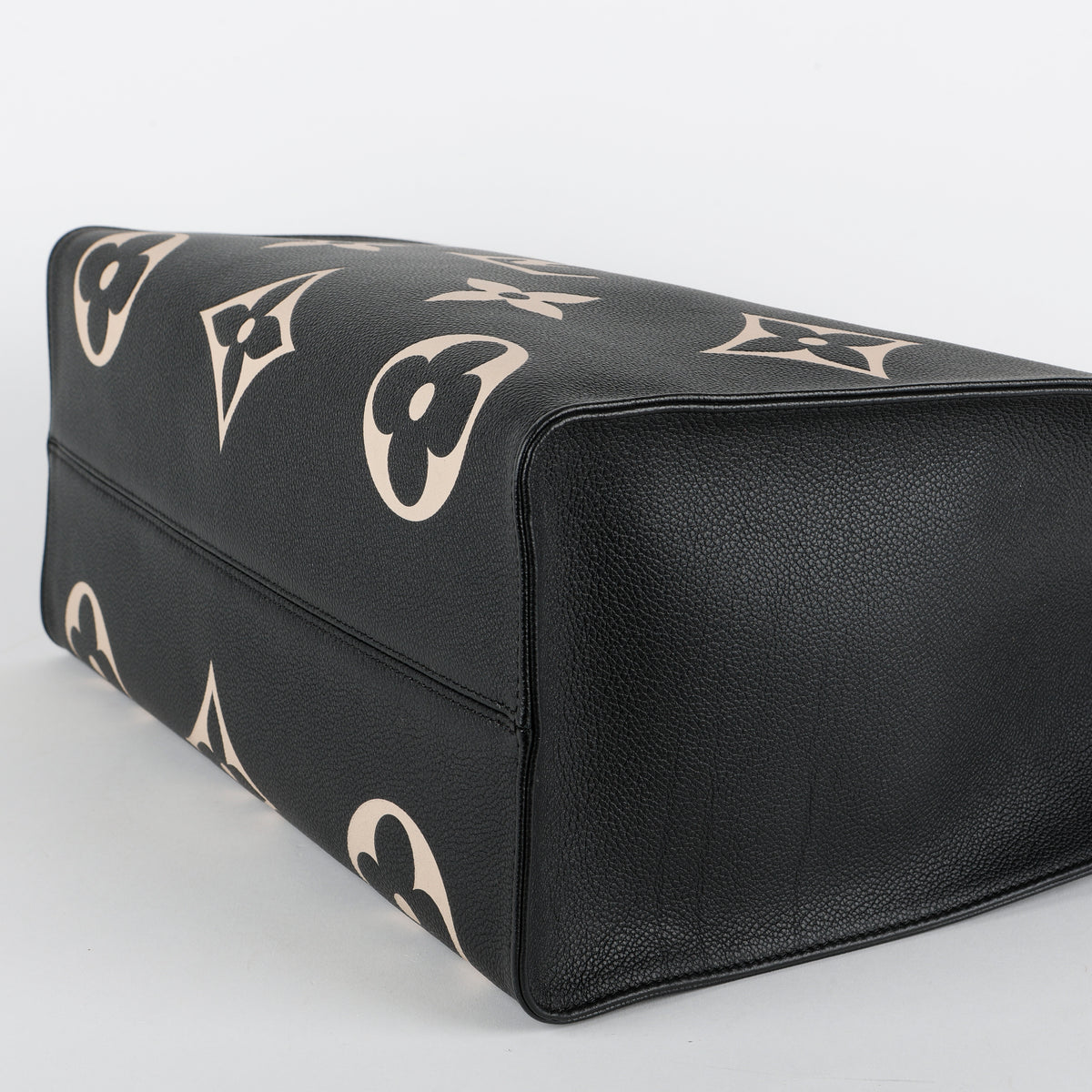 OnTheGo GM, Black Cream Bicolor Empreinte
