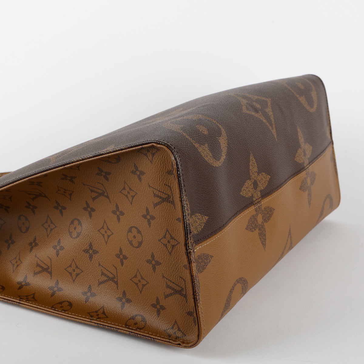 OnTheGo GM, Reverse Monogram