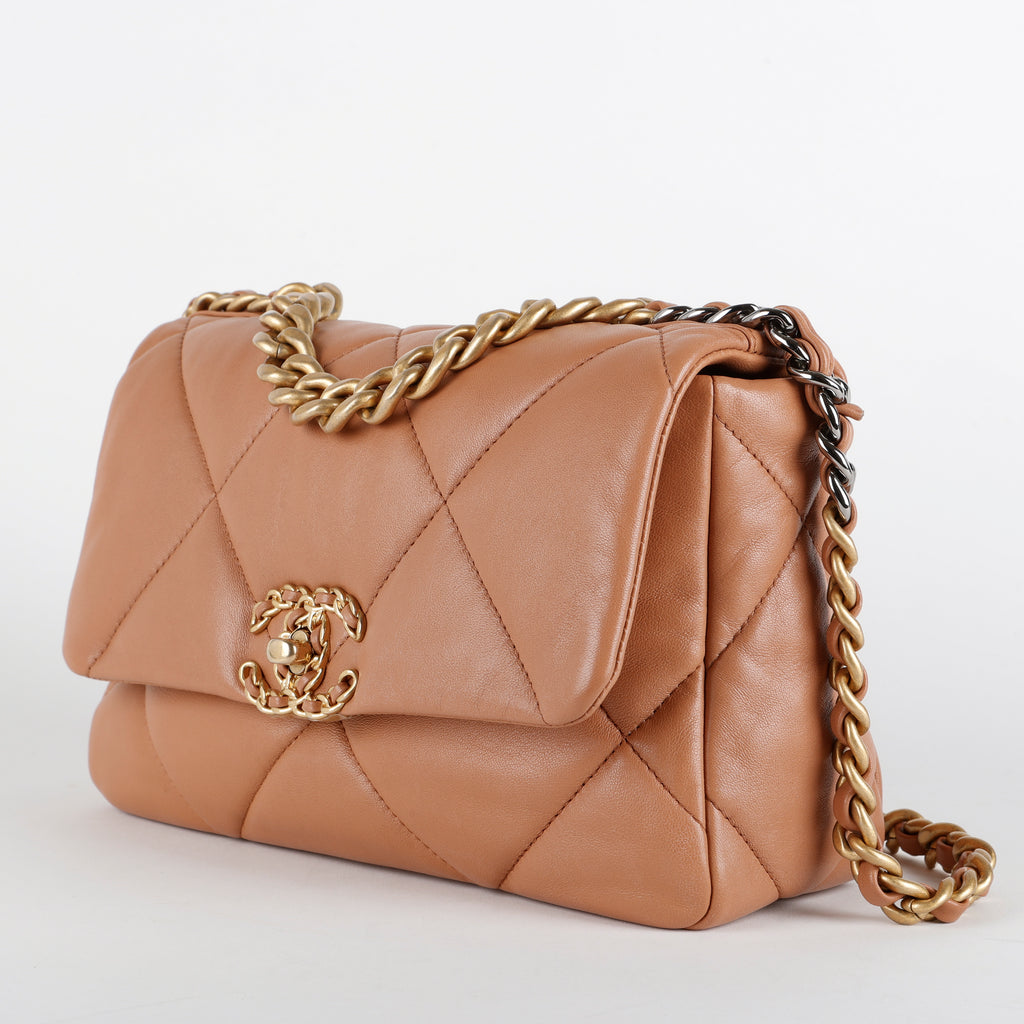 Small 19, Caramel Lambskin