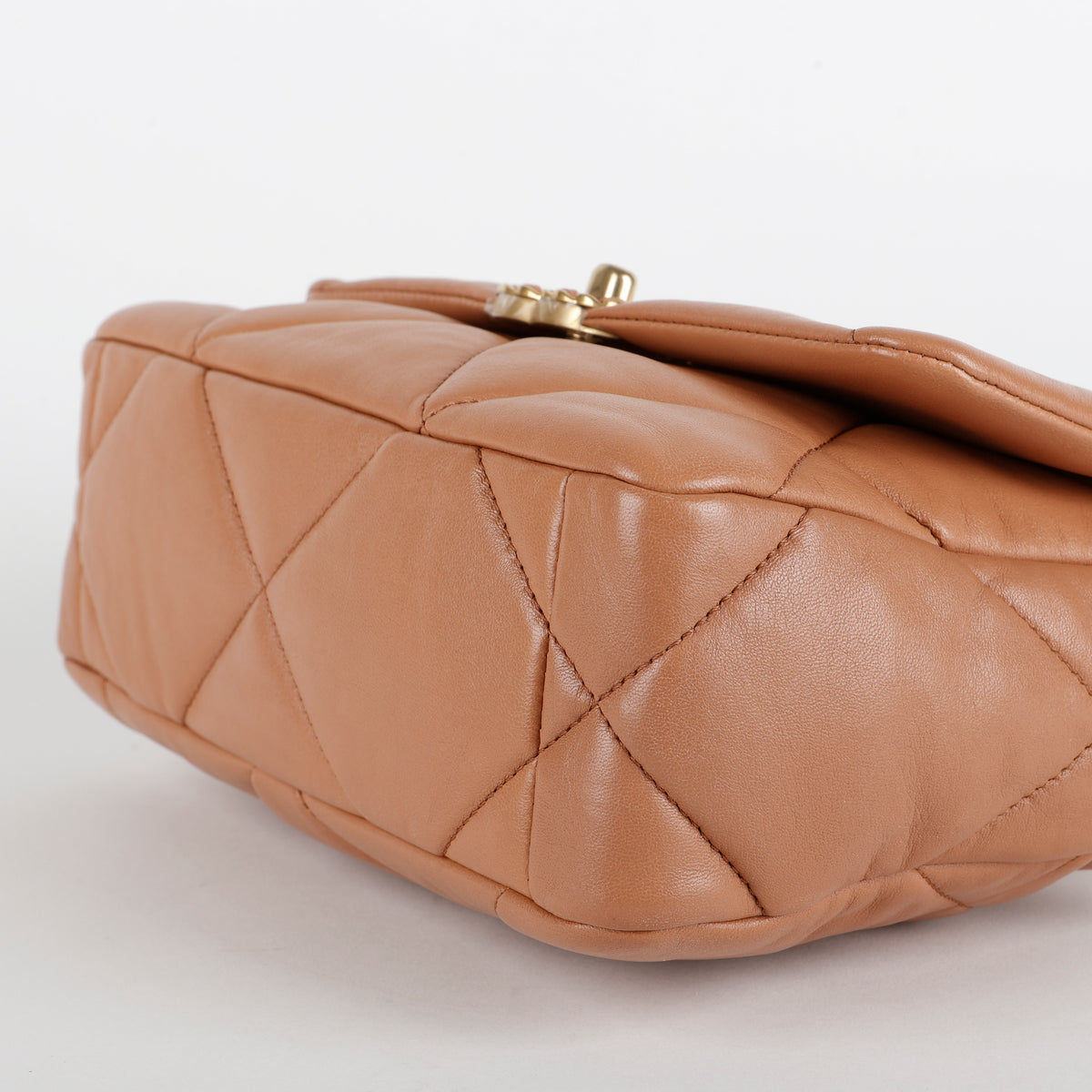Small 19, Caramel Lambskin