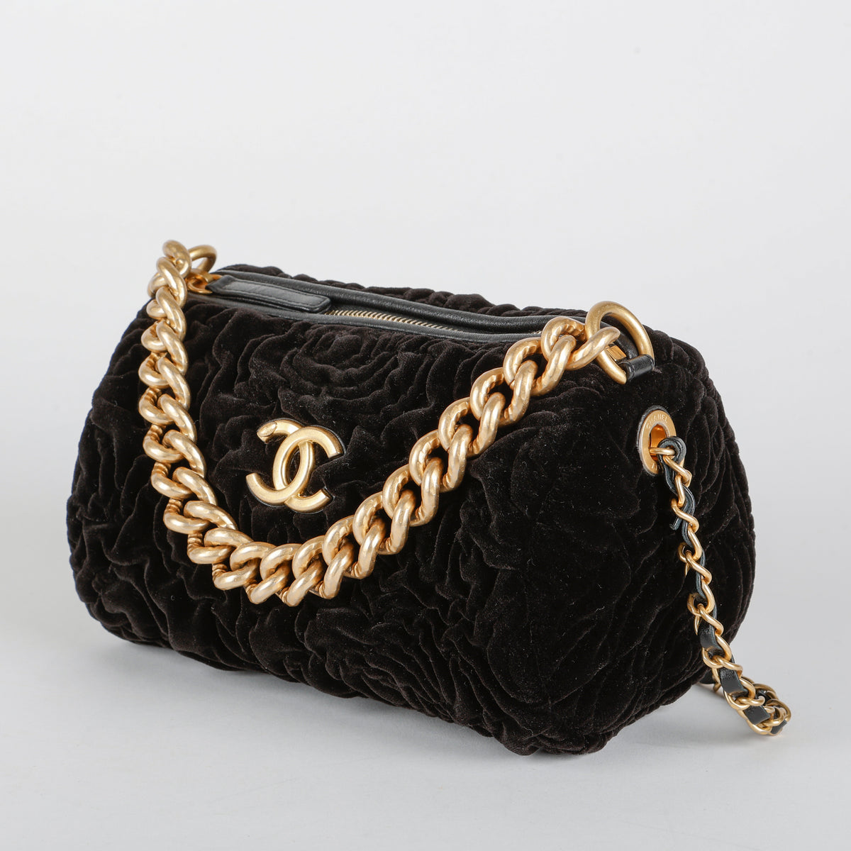 Camellia 2 Way Chain, Black Velvet