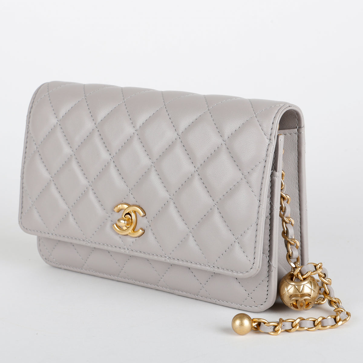 Pearl Crush Wallet on Chain, Grey