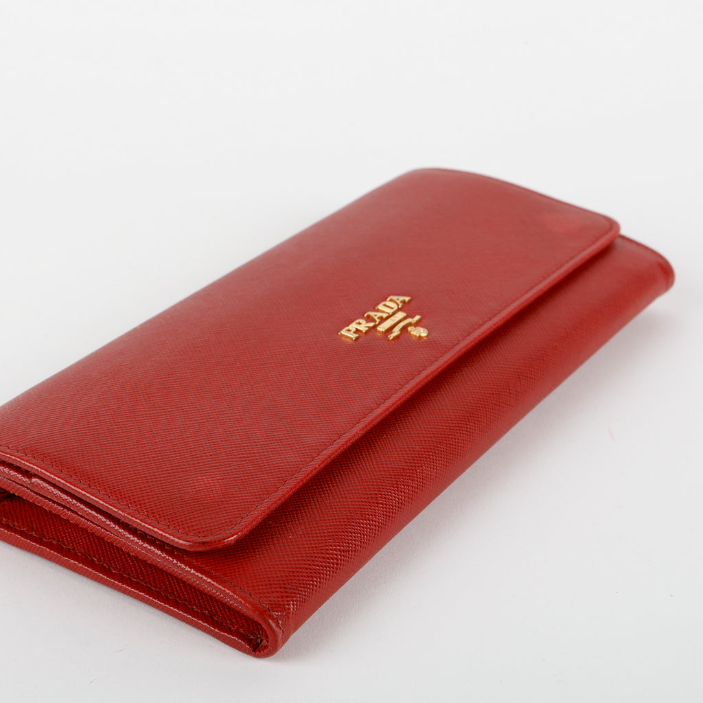 Wallet on Chain, Red Saffiano