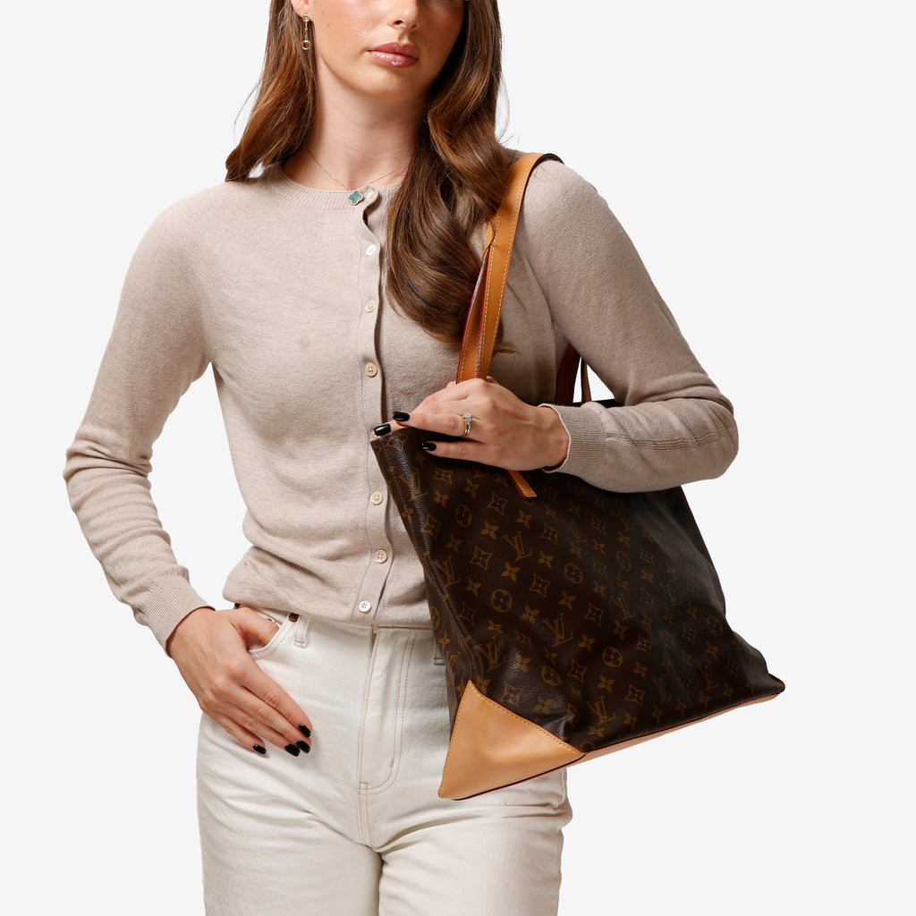 Cabas Mezzo, Monogram