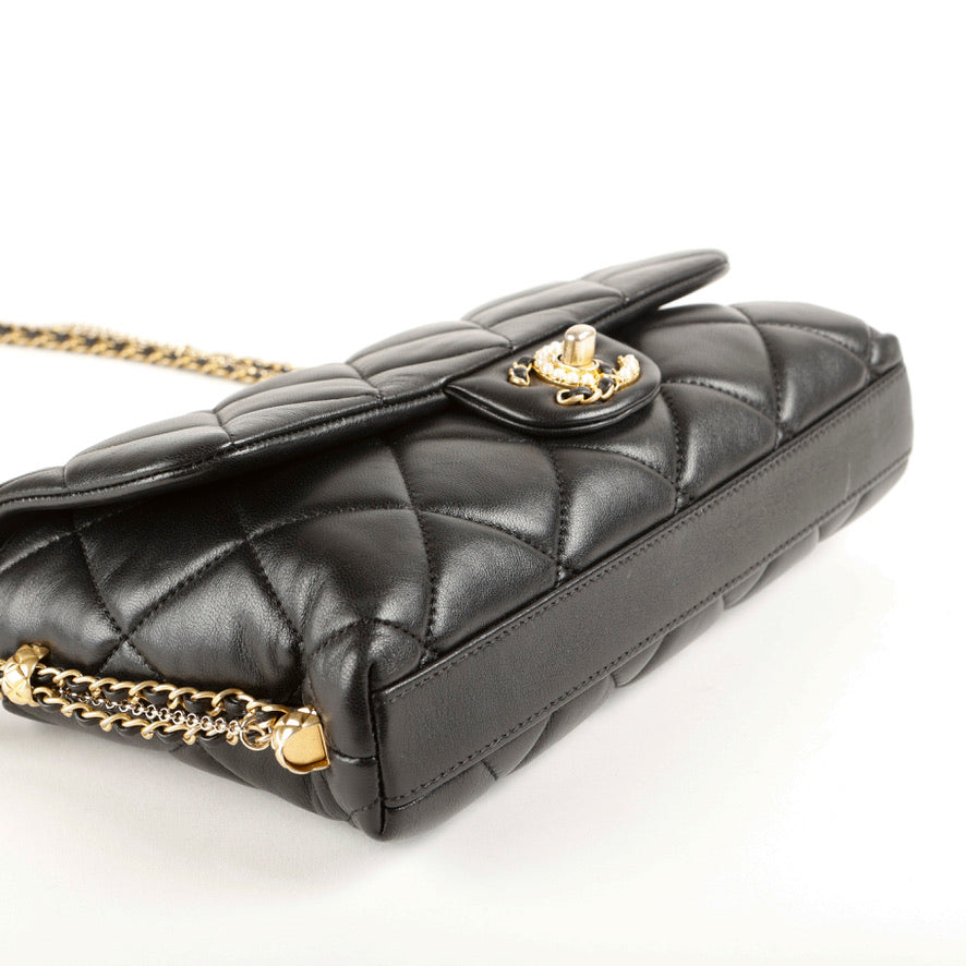 Lambskin Quilted Crush On Chains Flap Bag Black