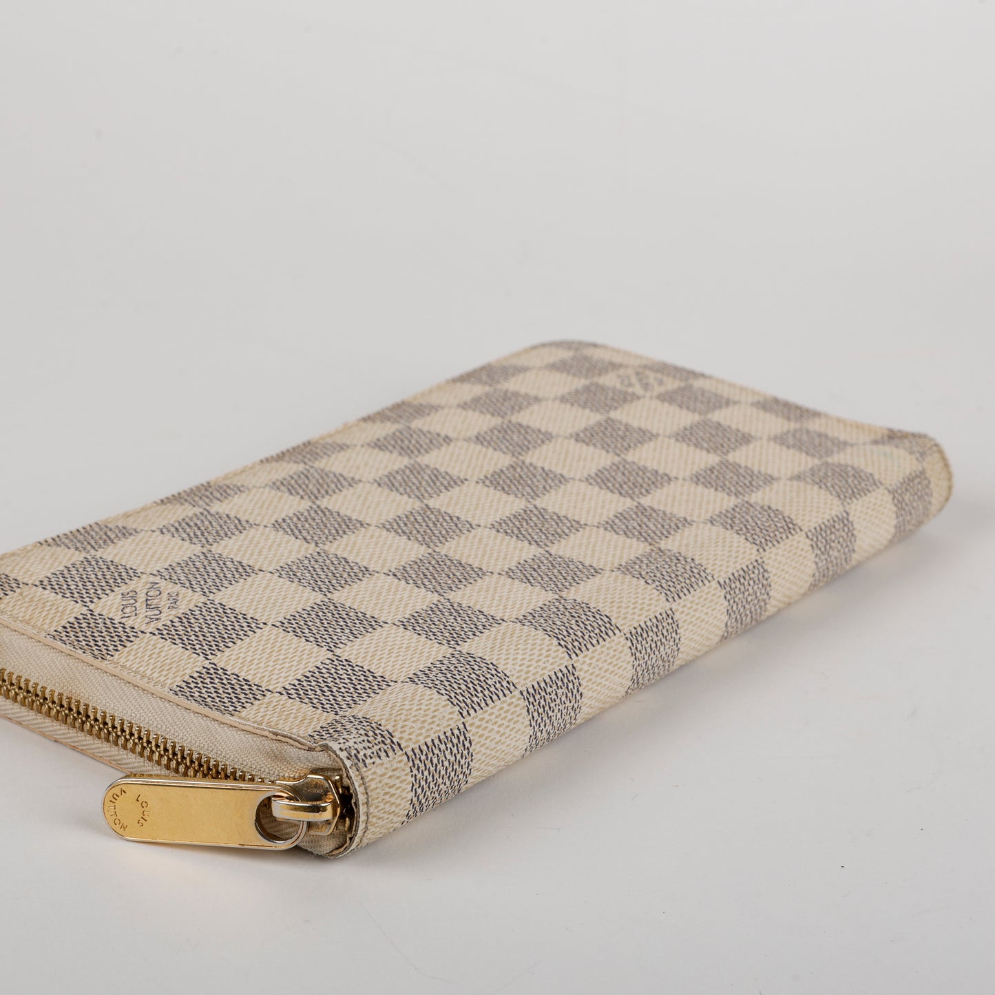 Zippy Travel Wallet Damier Azur