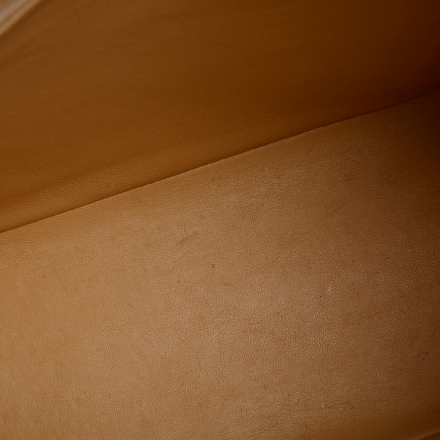 Medium Medallion, Beige Caviar 11958