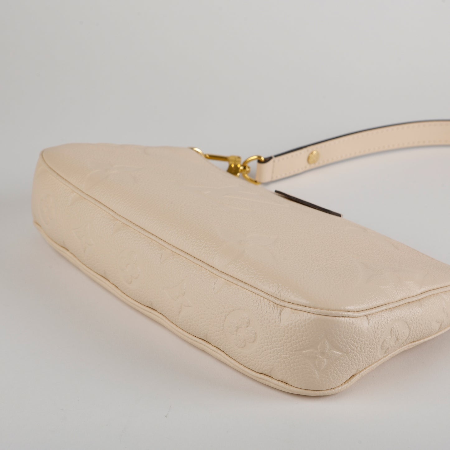 Multi Pochette Accessories, Cream Empreinte