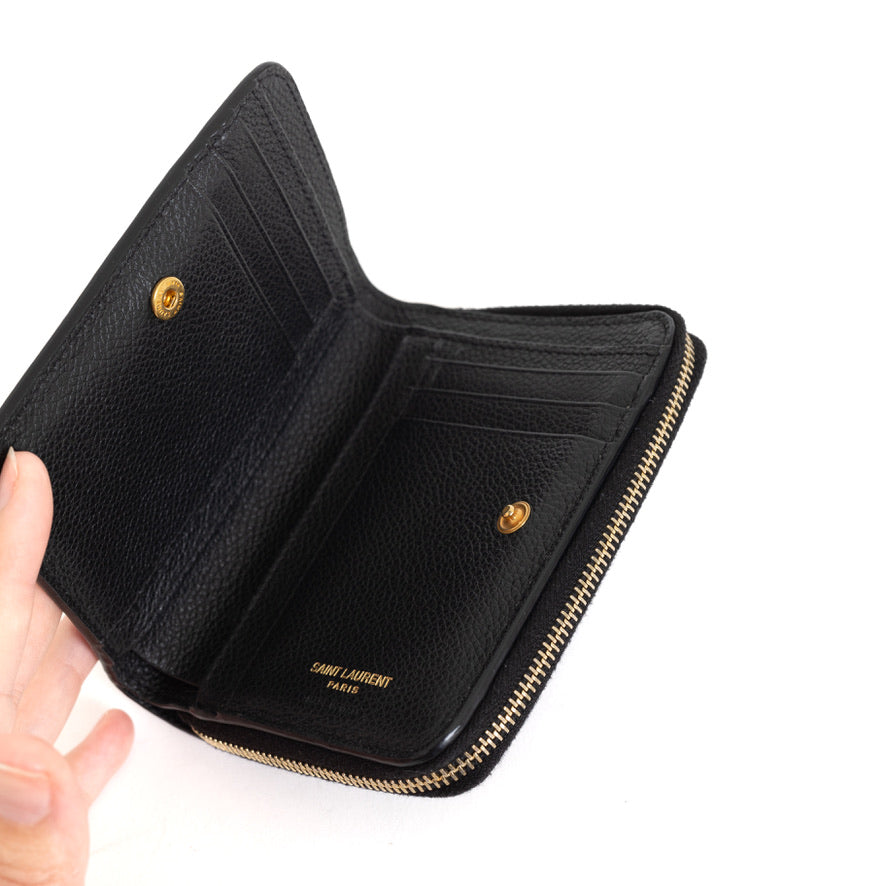 Cassandra Line Compact Wallet 7605