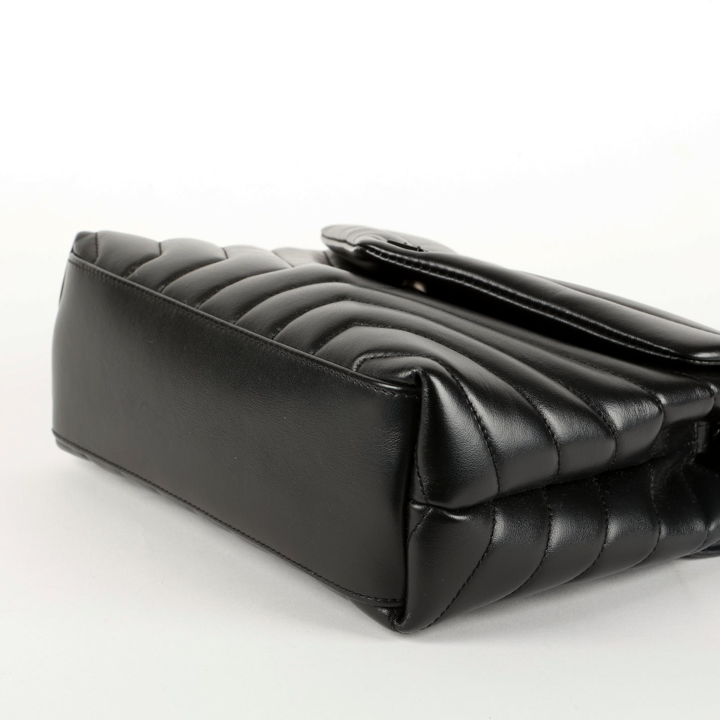 Small LouLou So Black 11224