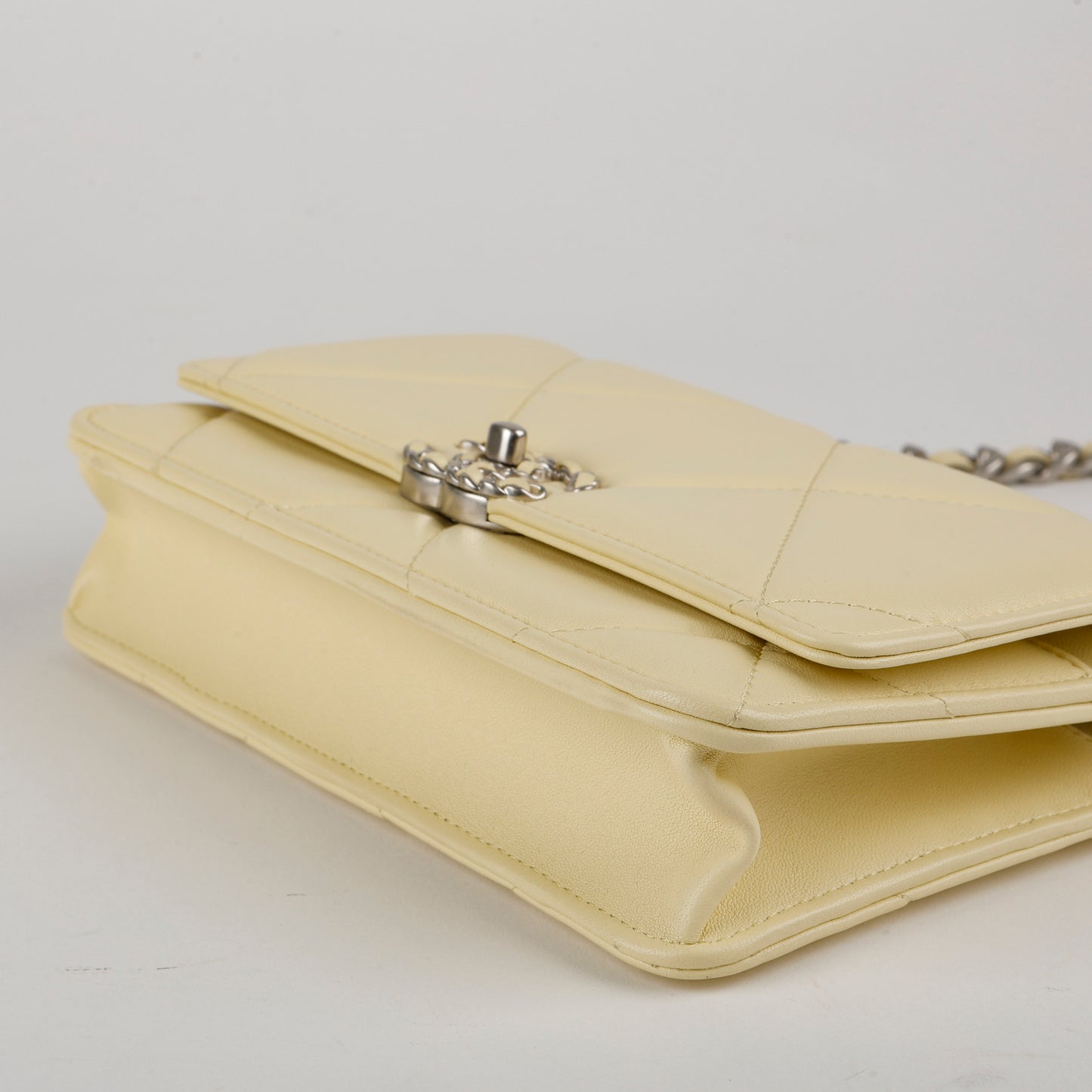 19 Wallet on Chain, Butter Yellow Lambskin