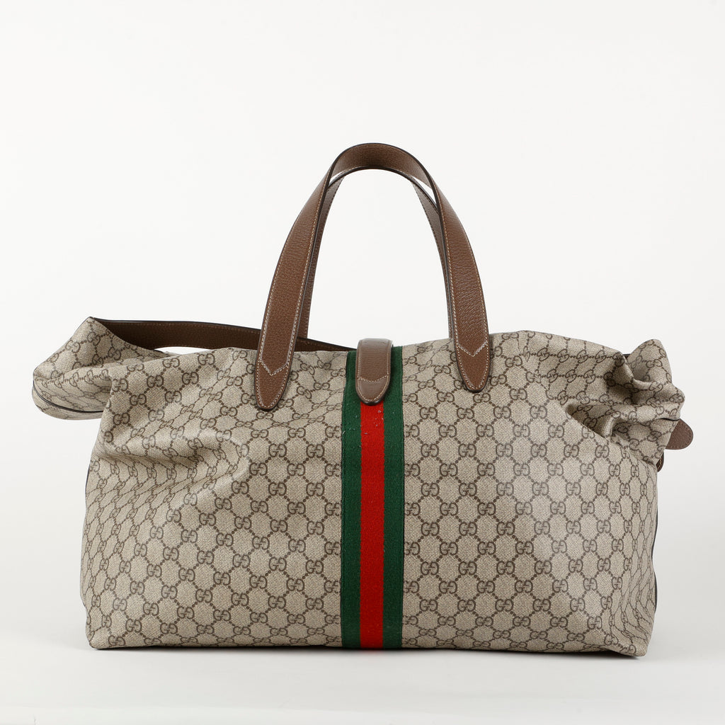 Large Duffle Bag With Piston Closure