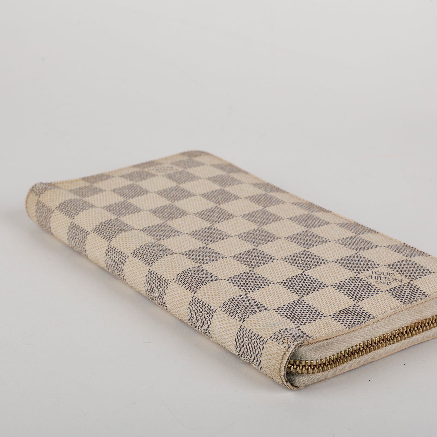 Zippy Travel Wallet Damier Azur